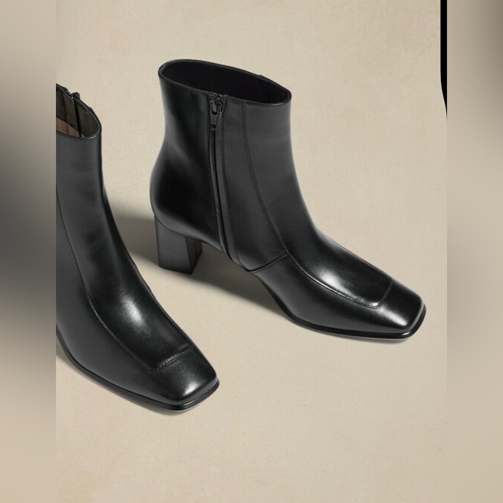 Banana Republic Leather ankle boots